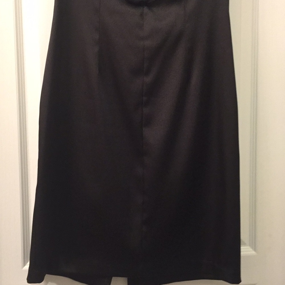 Dress - Picture 3 of 6